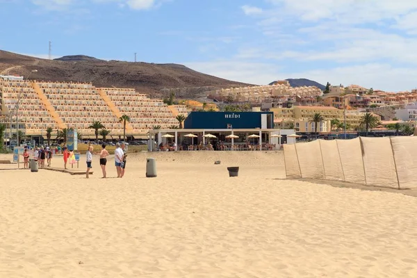 Morro Jable, Fuerteventura / Spanien, 29 maj 2017: stranden i Morro Jable, Fuerteventura-Kanarieöarna — Stockfoto