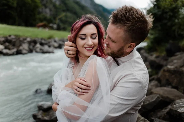 Groom and bride — Stock Photo, Image