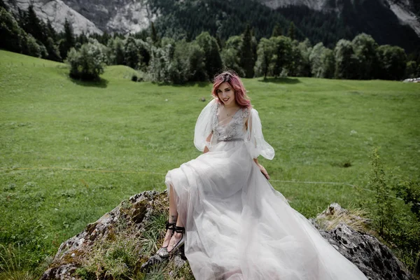 Vestido de novia - foto de stock