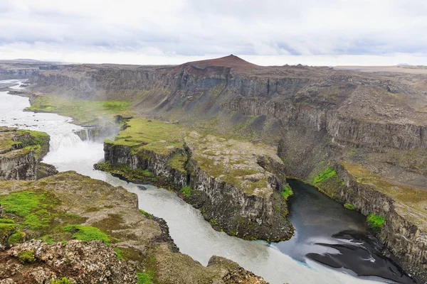 Краєвид Панорама hafragilsfoss водоспад в Ісландії — стокове фото