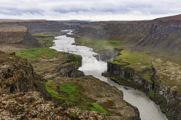 Краєвид Панорама hafragilsfoss водоспад в Ісландії — стокове фото