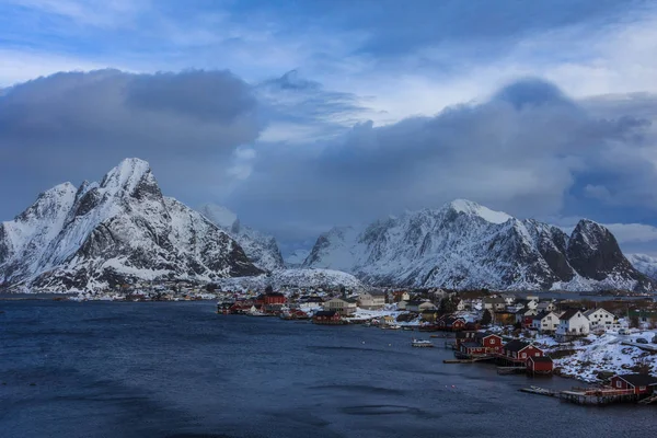 冬時間ノルウェー釣り vil のロフォーテン諸島の空撮 — ストック写真