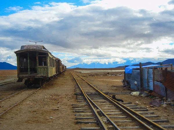 Avaroa train station train traveling between bolivia and chile — Stock Photo, Image