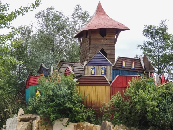 Colorato castello di legno pazzo di Kulturinsel Einsiedeln — Foto Stock