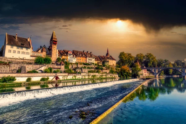 Bremgarten 'in İsviçre' deki Reuss Nehri üzerindeki eski bir kasabası.