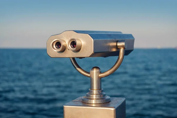 Public Stationary Binocular Sea Shore Coin Operated Metal Binocular Viewer — Stock Photo, Image