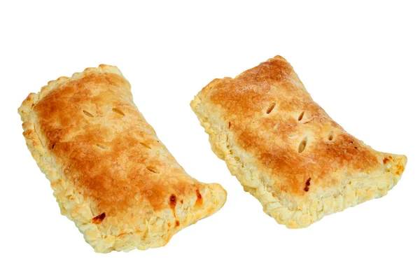 Beyaz arka planda izole edilmiş peynirli Khachapuri puf böreği