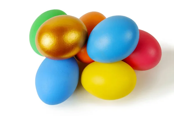 Beyaz Yüzeyde Renkli Paskalya Yumurtaları — Stok fotoğraf