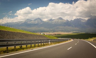 Slovenya, yüksek Tatras giden yol