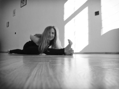 Spor salonunda Yoga aromalı tütsü stiks ile evde, her yerde sınıfları