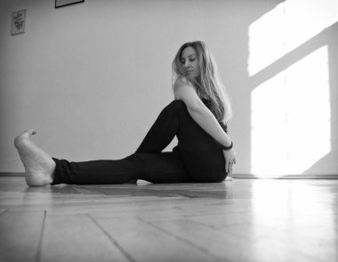 Spor salonunda Yoga aromalı tütsü stiks ile evde, her yerde sınıfları