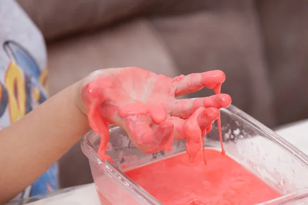 Closeup Kids Hand Holding Substance Cornstarch Water Mixture Doing Science — Stock Photo, Image