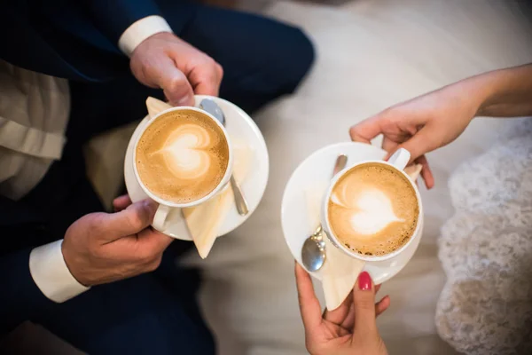 İki geç sanat caffee bardak