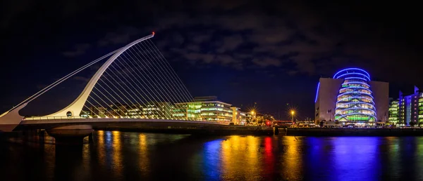 Dublin Samuel Beckett köprü gece görünümü