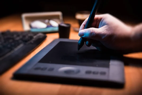 Pen tablet en el escritorio — Foto de Stock