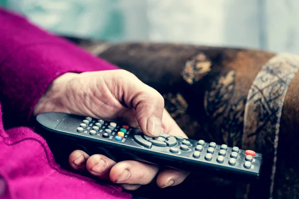 Üst düzey kadın TV işletim