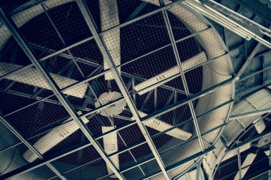 Büyük endüstriyel soğutma fanı