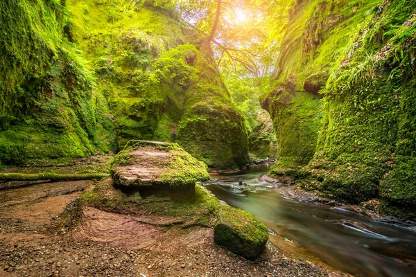 Glen Finnich İskoçya