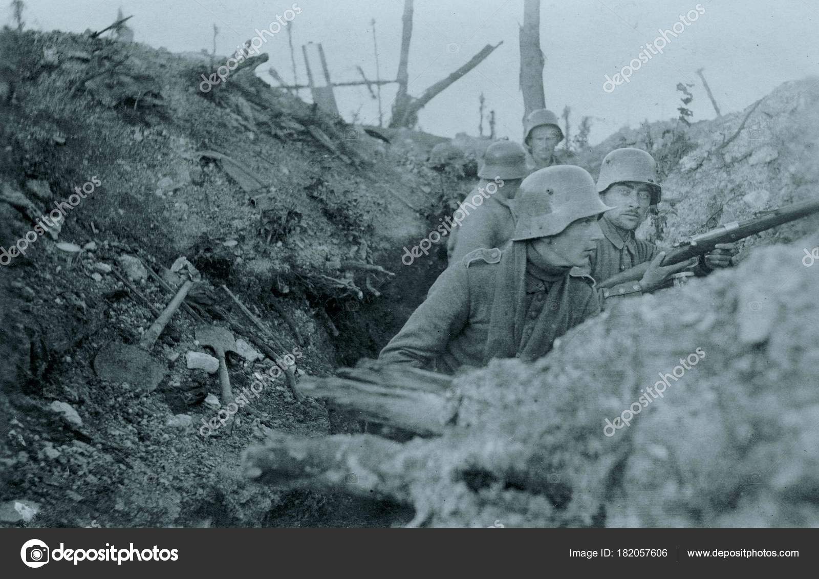Guerre Des Tranchees Images Libres De Droit Photos De Guerre Des Tranchees Depositphotos
