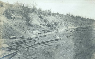 Savaştan sonra alanında tahrip demiryolu hattı