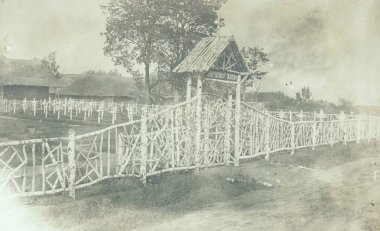 Alman savaş mezarlığı Ehrenfriedhof Surewo görünümünü 