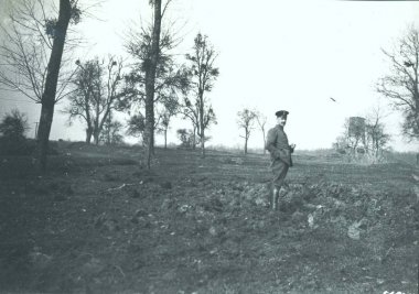 Alman askeri alanlardaki kamera poz