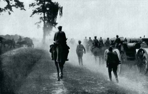 Artiglieri Russi Con Obice Sulla Strada Fronte — Foto Stock