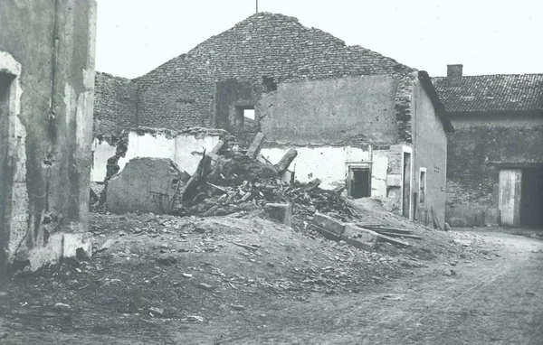 Pesada Casa Bombardeada Aldea Después Batalla — Foto de Stock