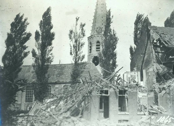 Zware Geschilde Kerk Stad Bombardementen — Stockfoto
