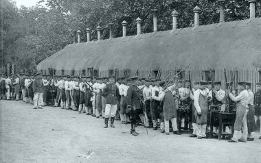 Alman caserne Başlarken tüfekler acemi