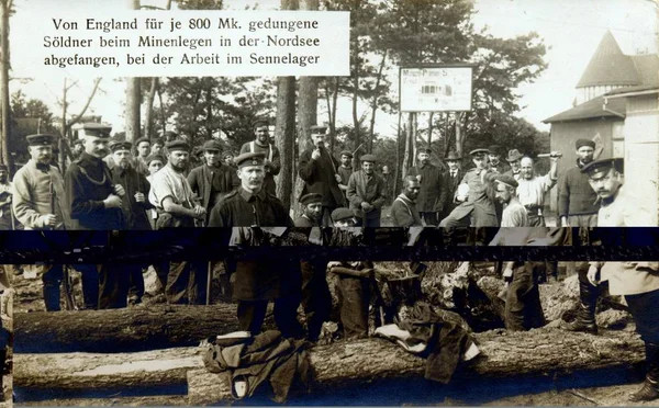 Campo Prigionia Tedesco Con Gruppo Prigionieri — Foto Stock