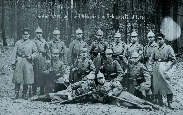 German Infantry Group Posing End Shooting Exercise — Stock Photo, Image