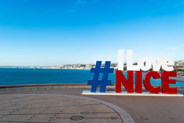 Nice France 7 DEC 2019 Hashtag I Love Sinal agradável com a vista de — Fotografia de Stock