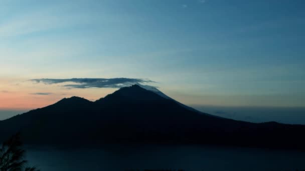 Vista Del Amanecer Desde Volcán Gunung Batur Bali Con Volcán — Vídeos de Stock