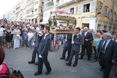 Paskalya için sokak geçit Korfu Adası