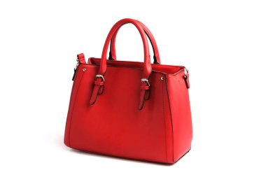 Beyaz arka plan üzerinde iki kulplu kırmızı şık bayan çanta