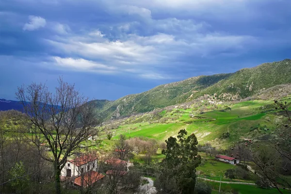 Landschaft im Gebiet von Pietrapertosa, Basilikata, Italien — Stockfoto