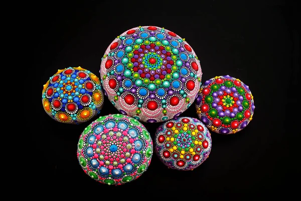Piękne ręcznie malowane skały mandala — Zdjęcie stockowe
