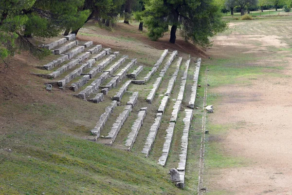 Stadyumun merdivenleri Epidaurus arkeolojik alanında. — Stok fotoğraf