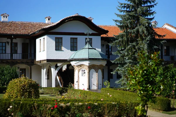 Le monastère Sokolski est un monastère orthodoxe bulgare fondé en 1833. — Photo