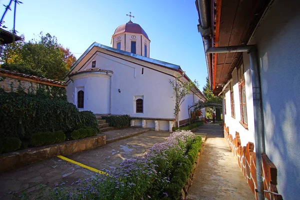 The courtyard of the Monastery of St. Nicholas Miracle, in Arbanasi — 스톡 사진