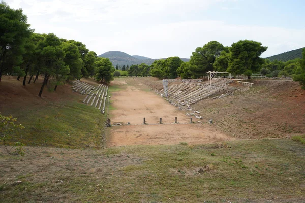 Vista panorámica del estadio en el sitio arqueológico de Epidaurus —  Fotos de Stock