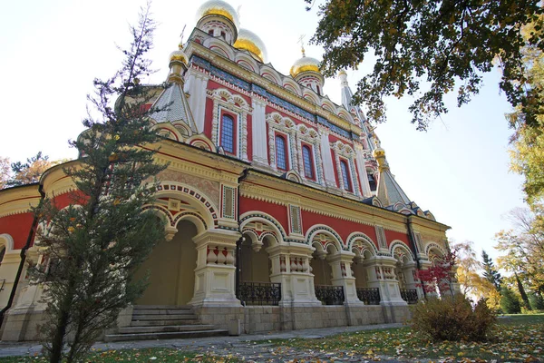 Shipka Chiesa Memoriale o Monastero Shipka è una chiesa ortodossa bulgara — Foto Stock