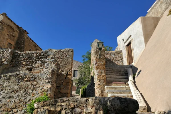 Widok na miasto wewnątrz mitycznego zamku Monemvasia — Zdjęcie stockowe