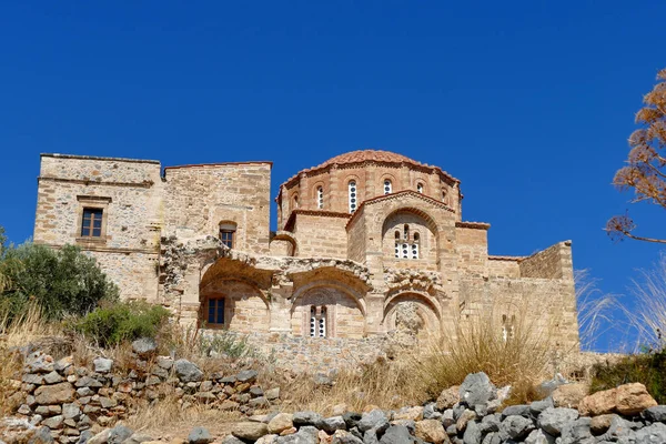 索菲亚阿吉亚教堂（英语：Agia Sofia Church of Agia Sofia）是位于莫内瓦城堡上部的一座有价值的教堂。 — 图库照片