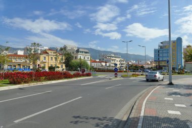 Volos, Yunanistan, 10 Ekim 2019, Sonbaharda Volos kentinin panoramik manzarası