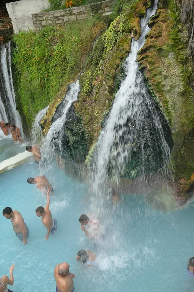 Pozar Grèce Octobre 2019 Touristes Habitants Baignent Dans Les Eaux — Photo