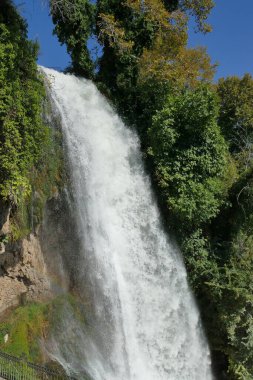 Yunanistan 'ın Edessa kentindeki ünlü şelalelerin panoramik manzarası