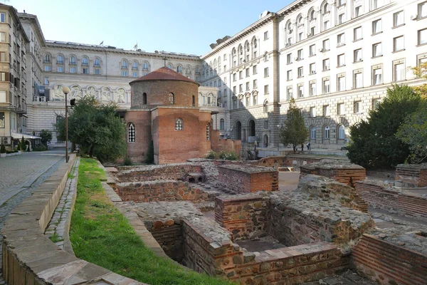 San Giorgio kilisesi, Bulgaristan 'ın antik adı Sofya olan Serdica' da inşa edilen erken dönem Hıristiyan dönemine ait dairesel bir kilise.