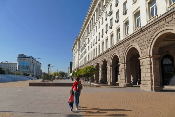 Sofia Outubro 2019 Praça Nezavisimost Com Antiga Casa Partido Comunista — Fotografia de Stock